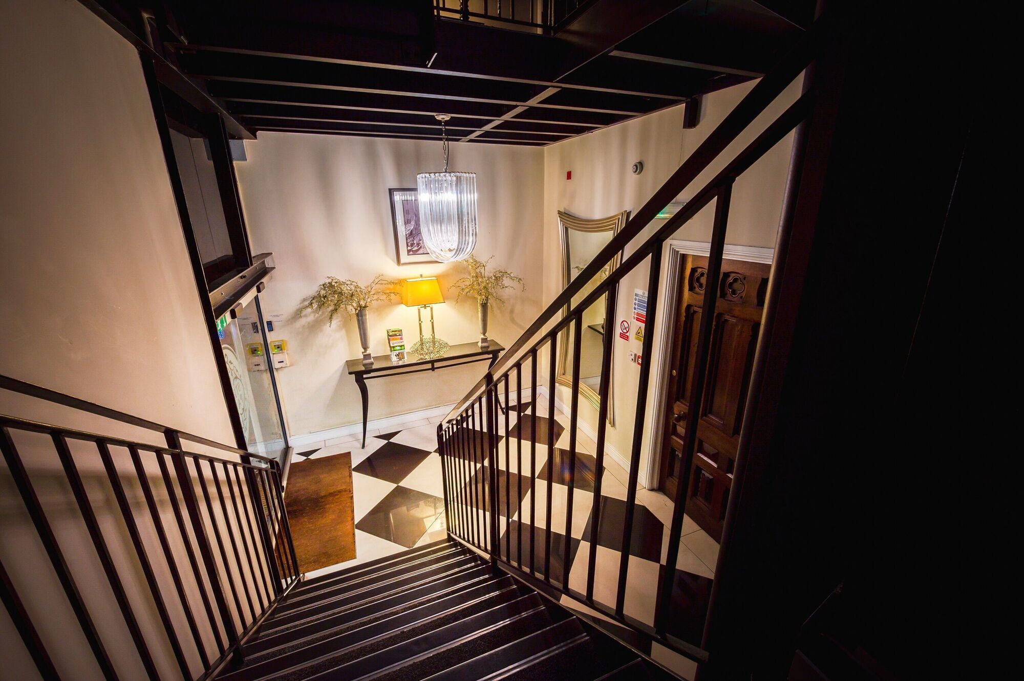 Strozzi Palace Suites By Mansley 첼튼엄 내부 사진